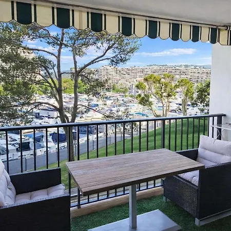 Apartamento Tres Beau Dans Calme Avec 2 Piscines,parking Prive Et Proche Des Commerces Et Mandelieu